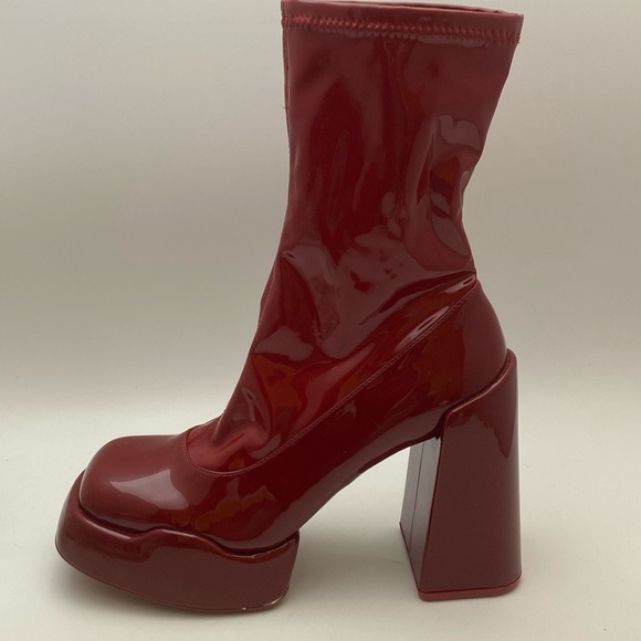 Charles & Keith Darcy Patent Platform Ankle Boots - Red 37 US 7 - Picture 7 of 10